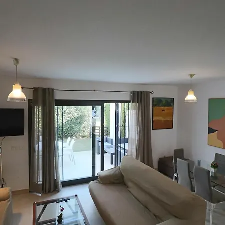 Apartmán Exclusivo Adosado En Punta Coral *